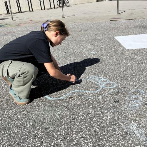 Klasse 2B_Vorbereitung für die Straßenmalaktion